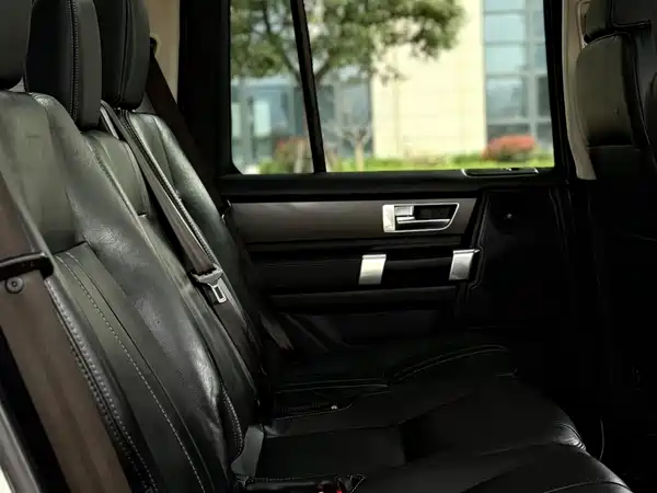 Land Rover Discovery 2015