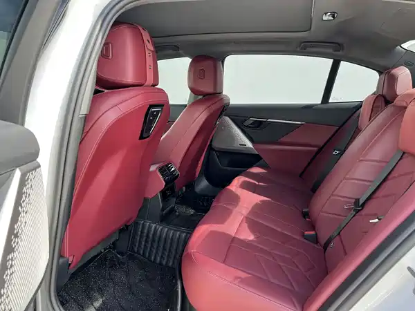 BMW 5 Series 2024