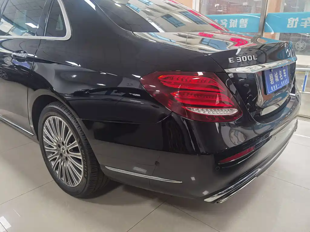 Mercedes-Benz E-Class 2020 — фото 12