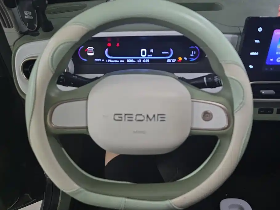 Geely Galaxy Panda 2025 — фото 14