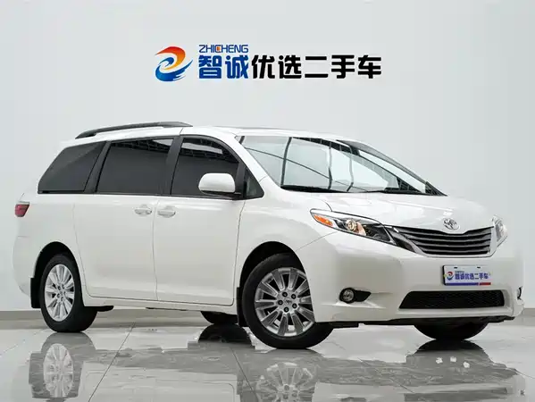 Toyota Sienna 2016