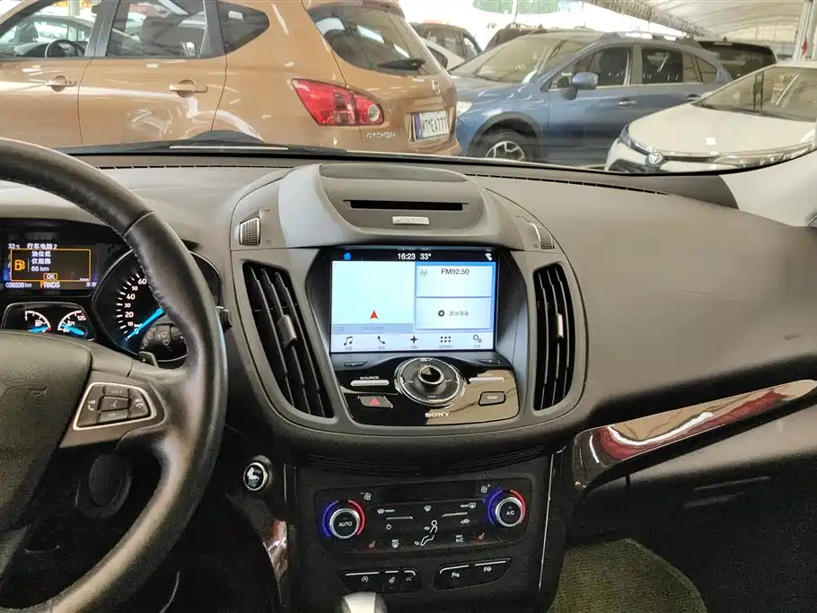 Ford Kuga 2017 — фото 13