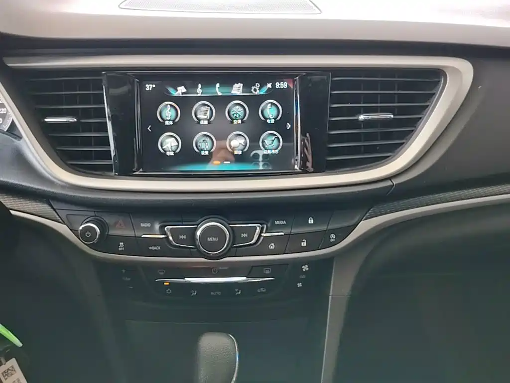 Buick Excelle 2019 — фото 13