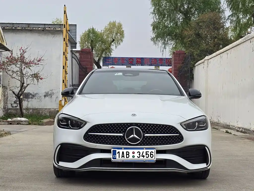 Mercedes-Benz C-Class 2023 — фото 2