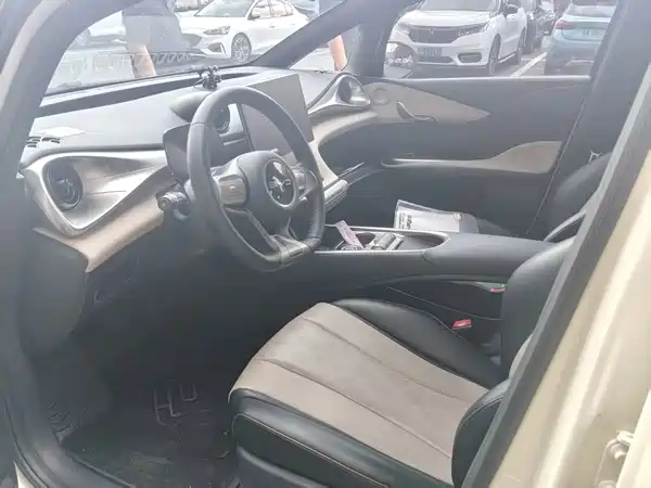 BYD Dolphin 2023