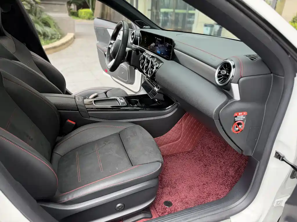 Mercedes-Benz CLA 2023 — фото 6