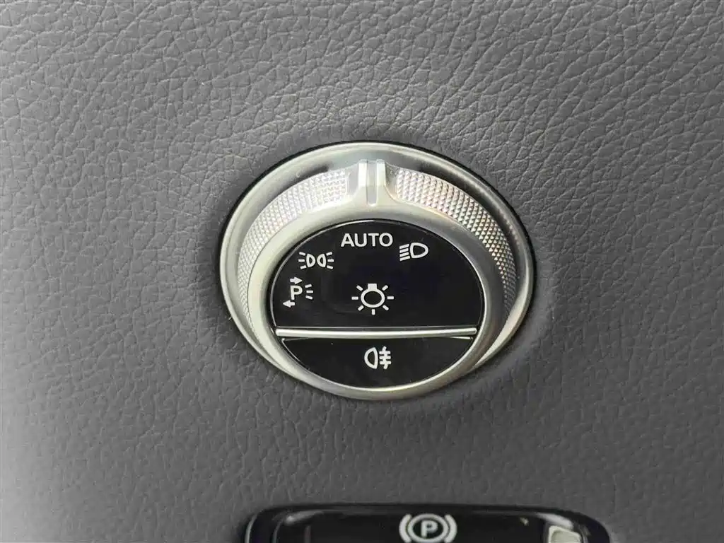 Mercedes-Benz GLC 2025 — фото 19
