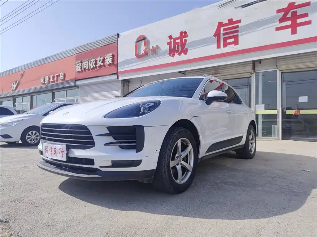 Porsche Macan 2020 — фото 1