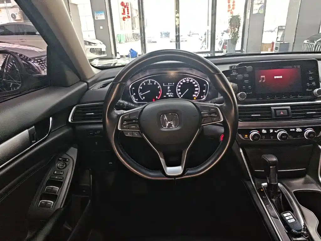 Honda Accord 2020 — фото 11