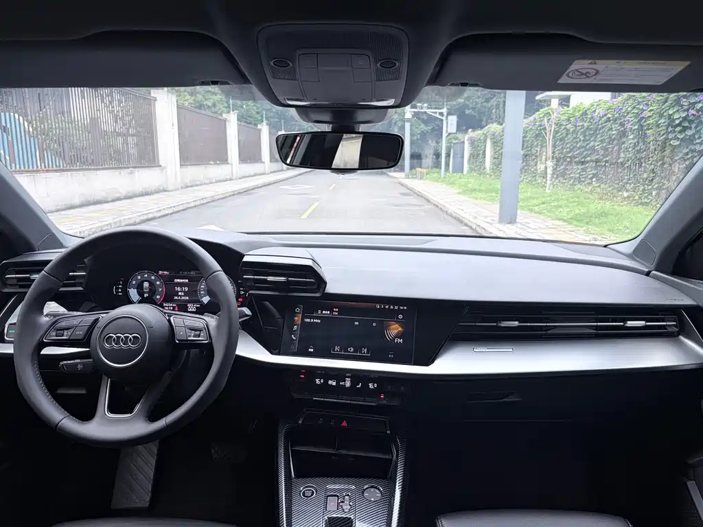 Audi A3 2021 — фото 18
