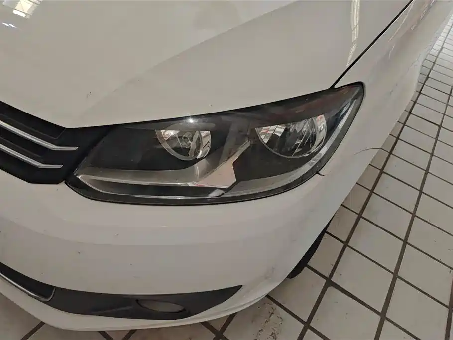 Volkswagen Touran 2015