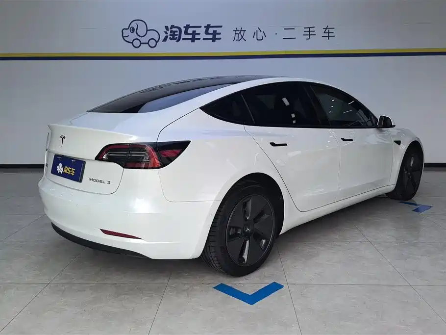 Tesla Model 3 2023