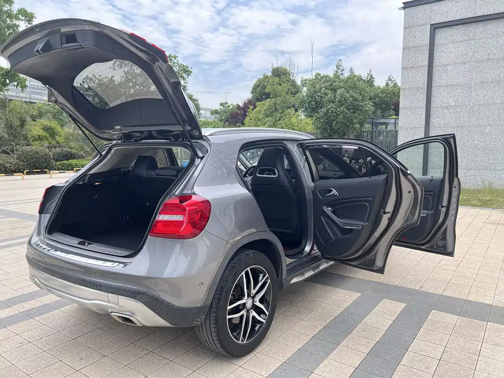 Mercedes-Benz GLA 2015 — фото 15