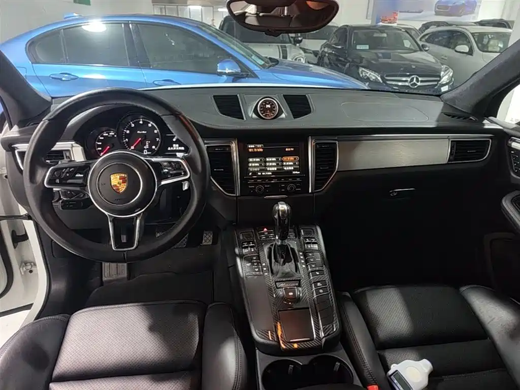 Porsche Macan 2015 — фото 10
