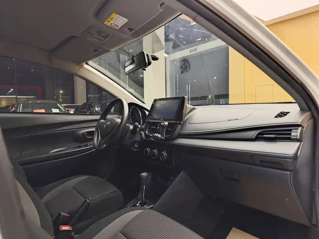 Toyota Vios FS 2022 — фото 31