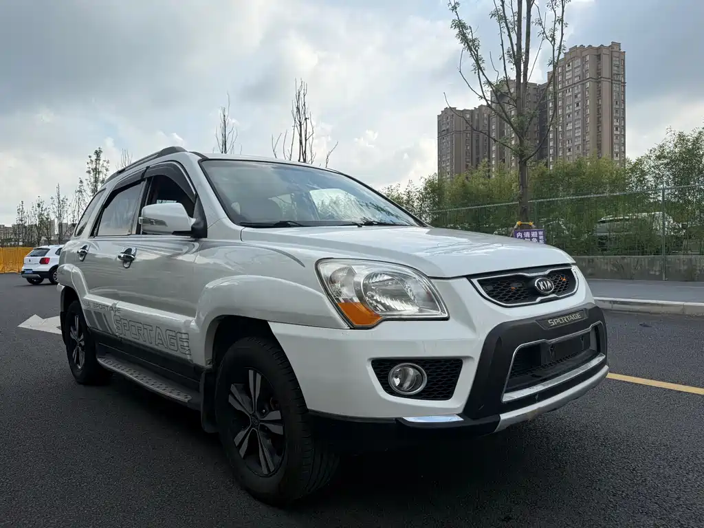 Kia Sportage 2012 — фото 2