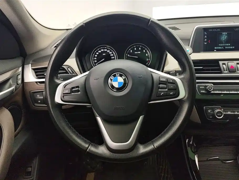 BMW X1 2019 — фото 15