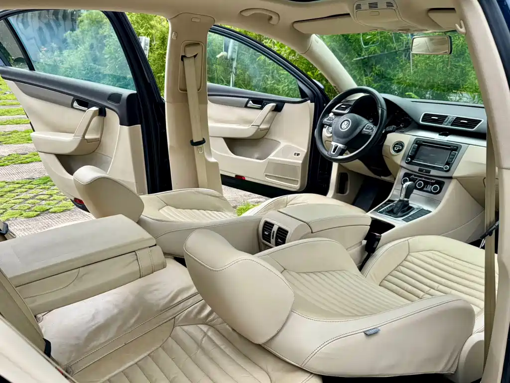 Volkswagen Magotan 2012