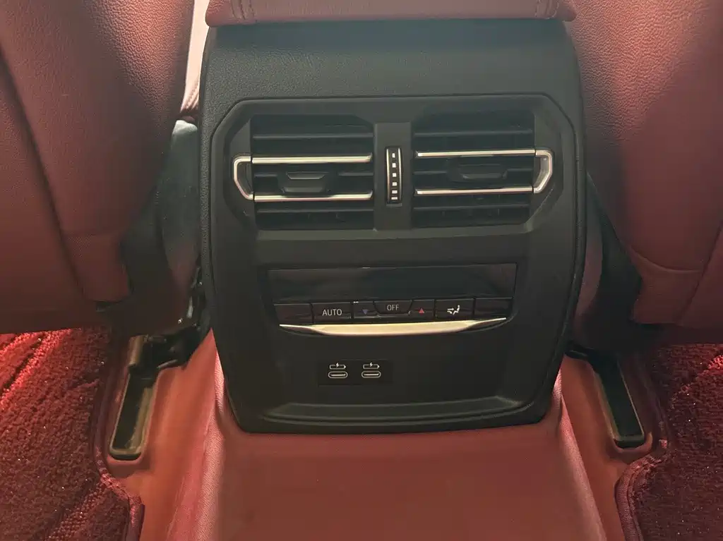 BMW i3 2023 — фото 11