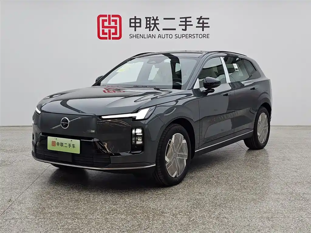 Volvo XC70 PHEV 2026