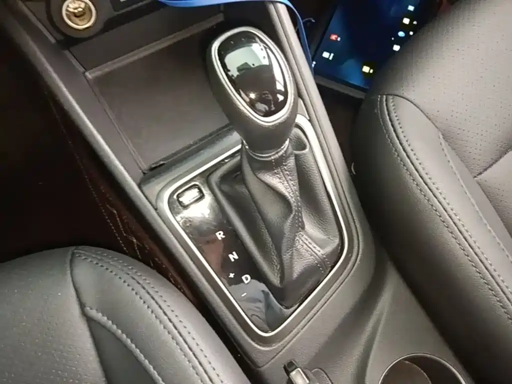 Hyundai Verna 2017 — фото 14