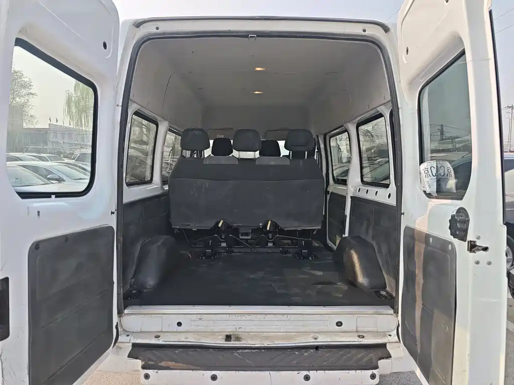 Ford Transit Custom 2018 — фото 11