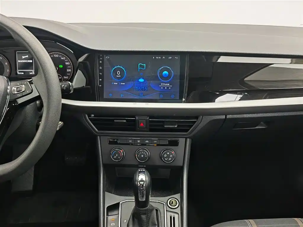 Volkswagen Lavida 2019 — фото 12