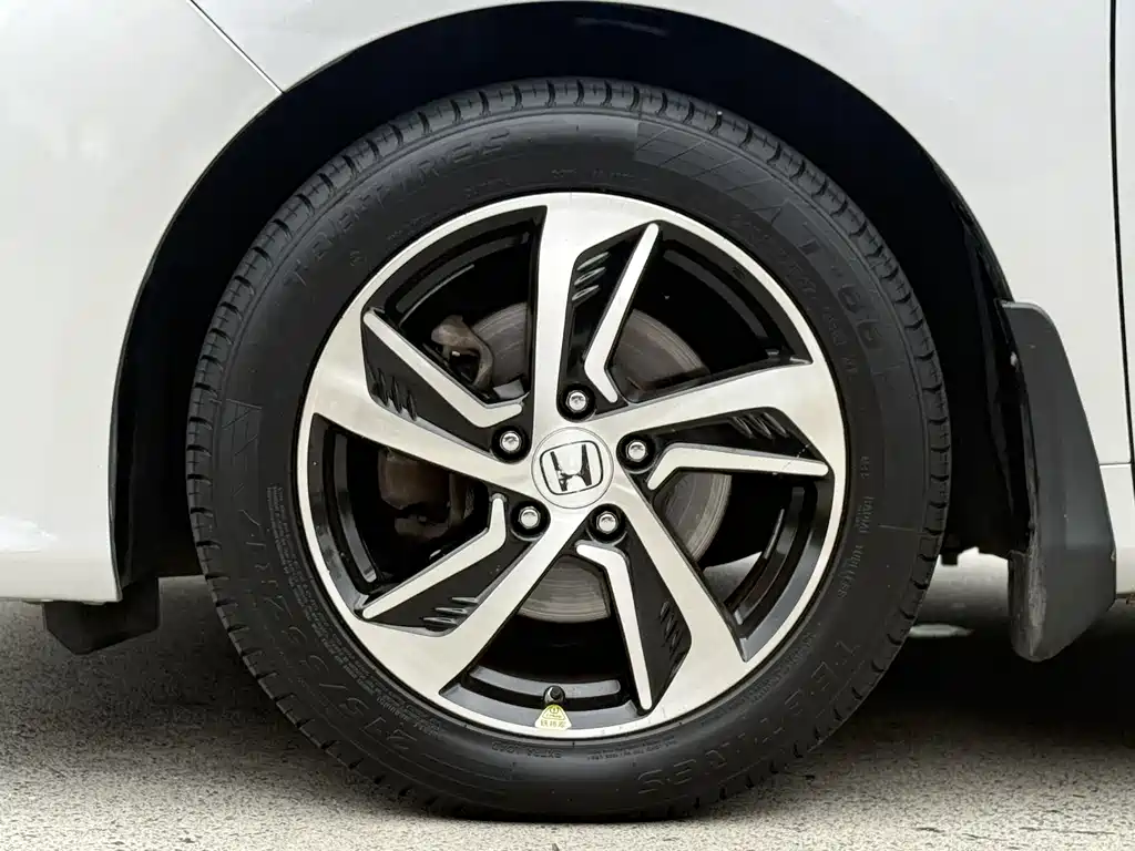 Honda Odyssey 2015 — фото 25