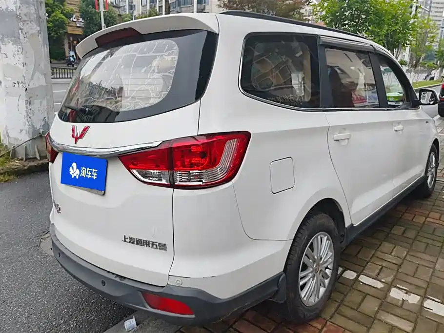 Wuling Hongguang 2016 — фото 3