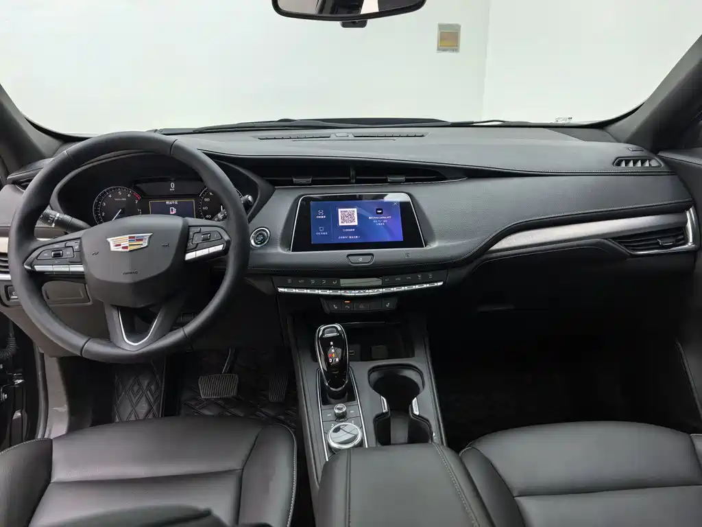 Cadillac XT4 2020 — фото 13