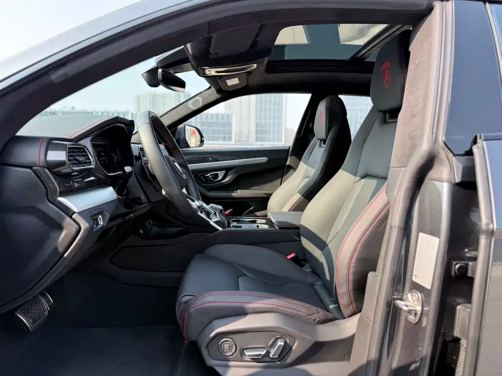 Lamborghini Urus 2019 — фото 14