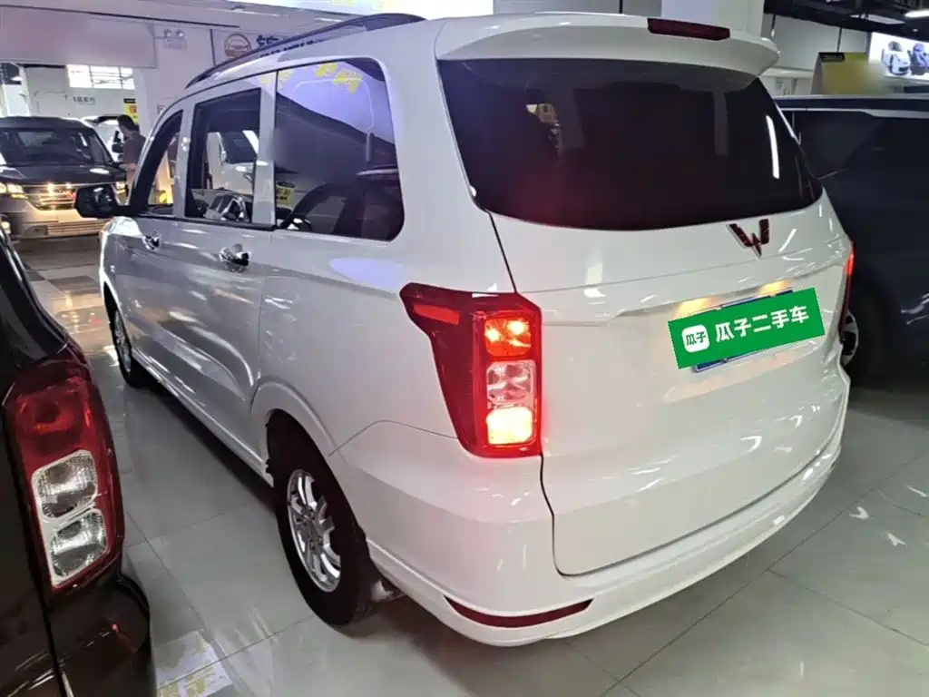 Wuling Hongguang 2019 — фото 5