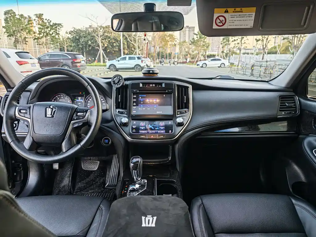 Toyota Crown 2019 — фото 14