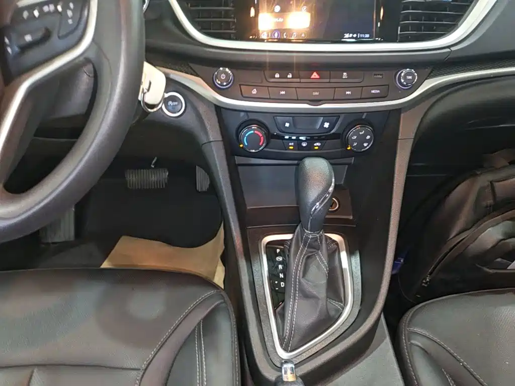 Buick Excelle GT 2022 — фото 14