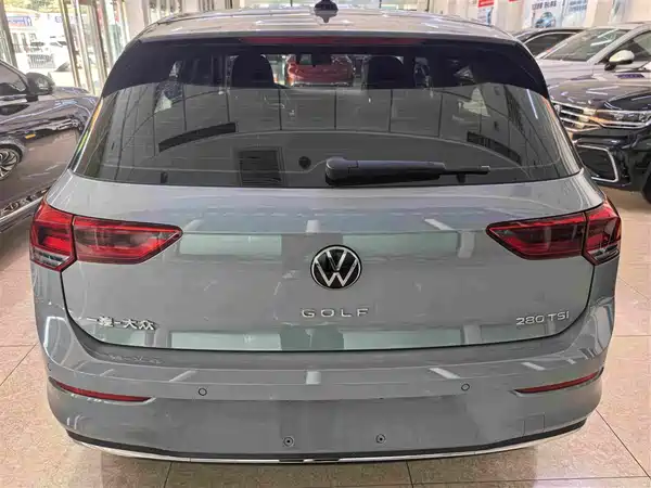 Volkswagen Golf 2023