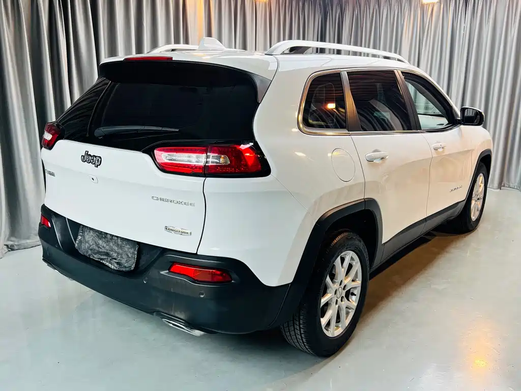 Jeep Cherokee 2016