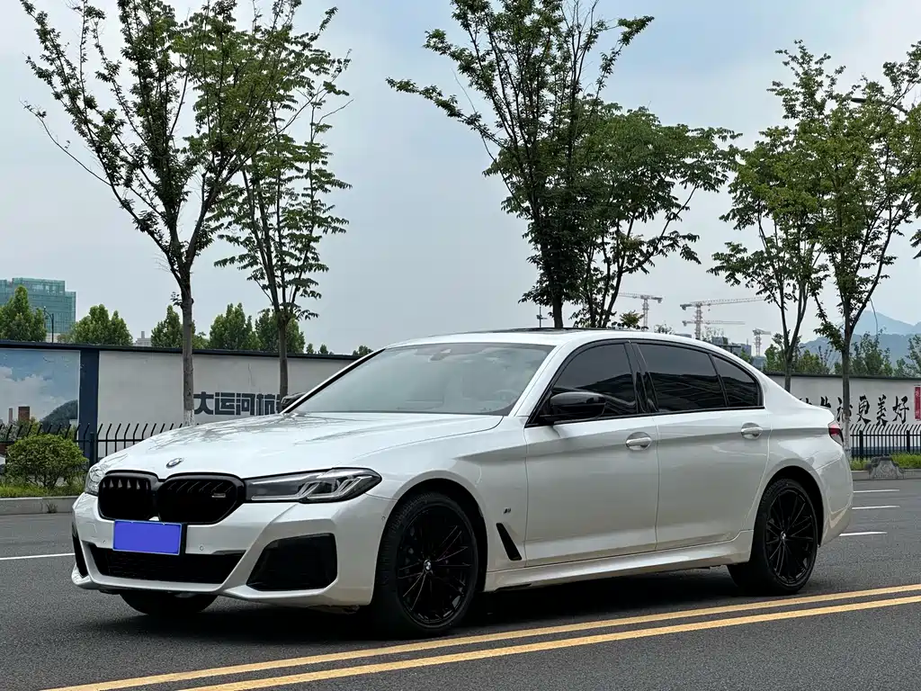 BMW 5 Series 2022