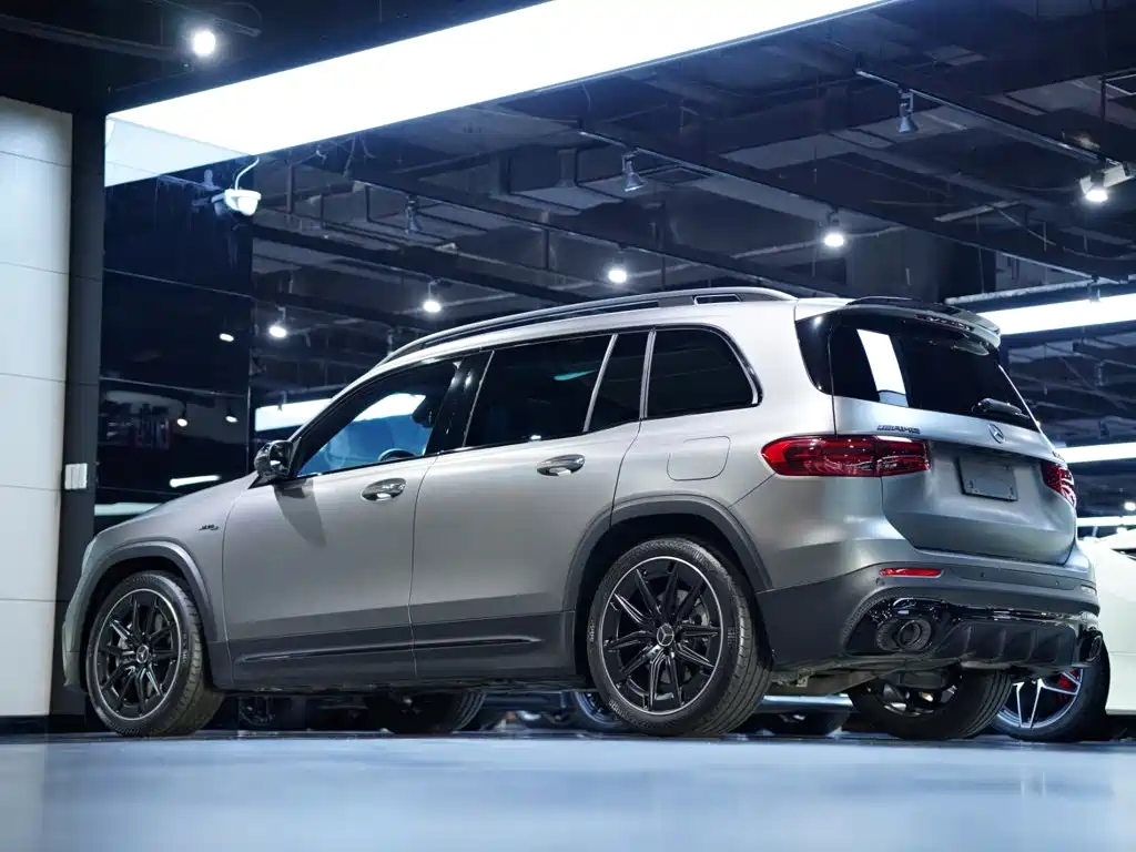 Mercedes-Benz GLB AMG 2024 — фото 18
