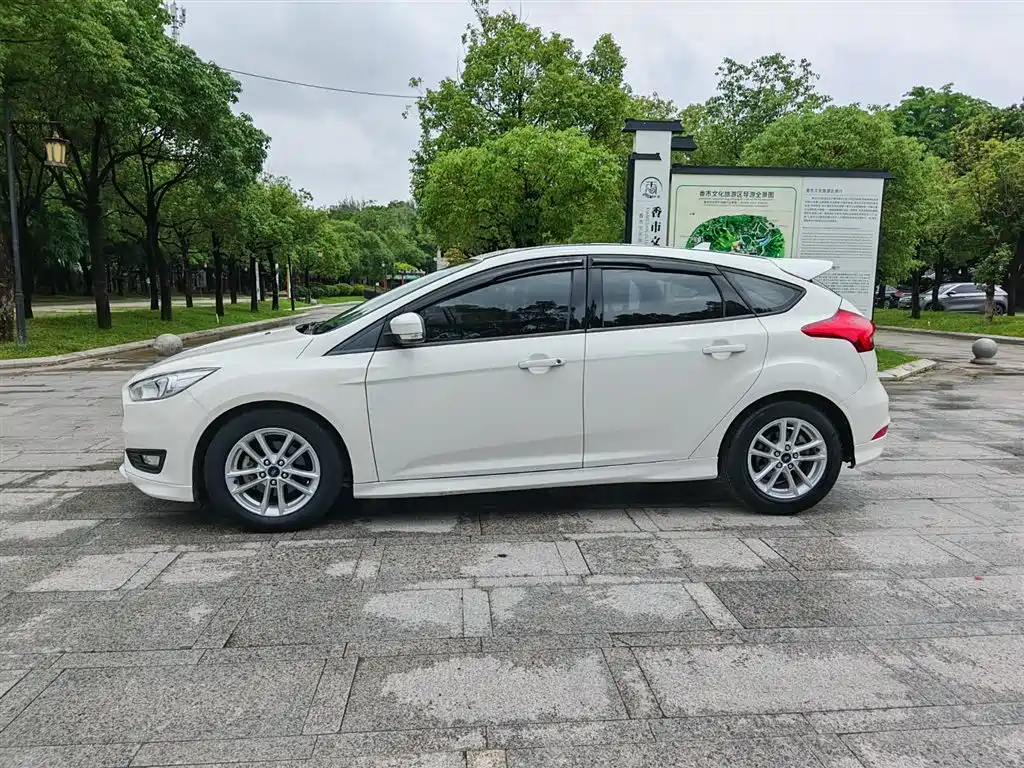 Ford Focus 2019 — фото 4