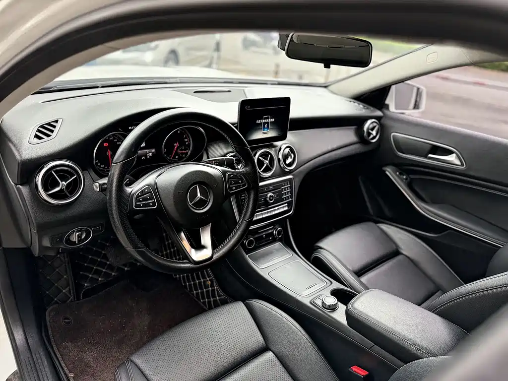 Mercedes-Benz GLA 2017 — фото 6