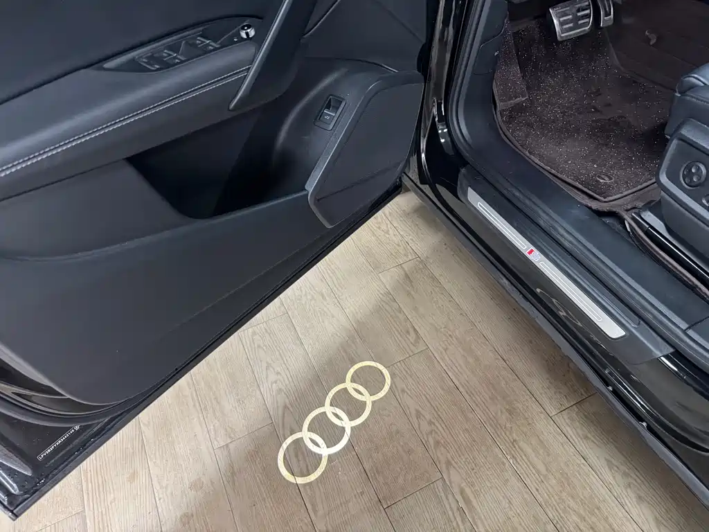 Audi Q5L 2025 — фото 13