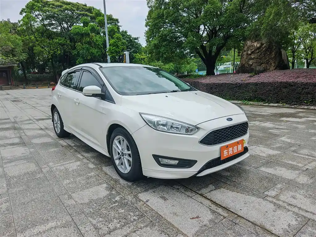 Ford Focus 2019 — фото 2
