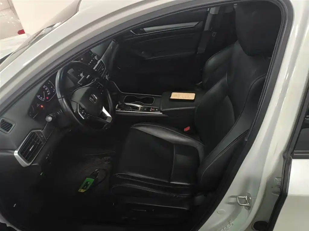 Honda Accord 2021 — фото 15