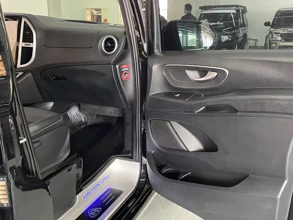 Mercedes-Benz Vito 2021 — фото 17