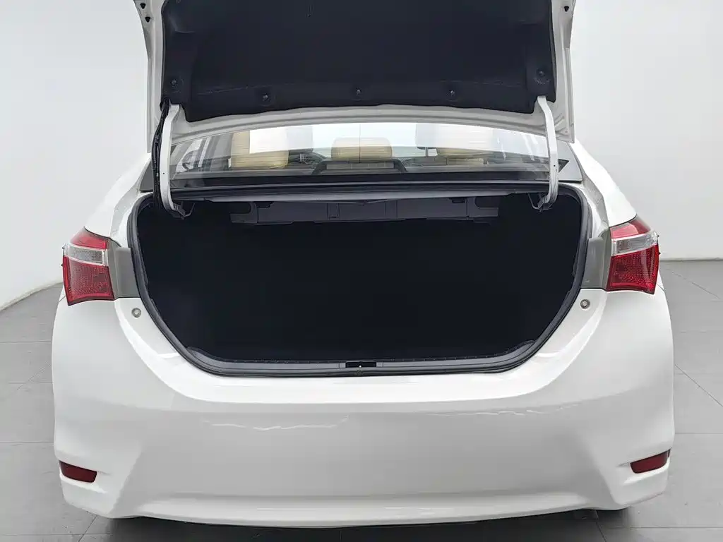 Toyota Corolla 2016 — фото 16