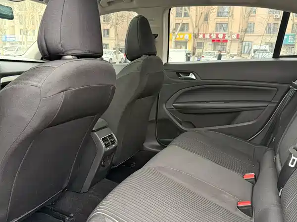 Peugeot 408 2018