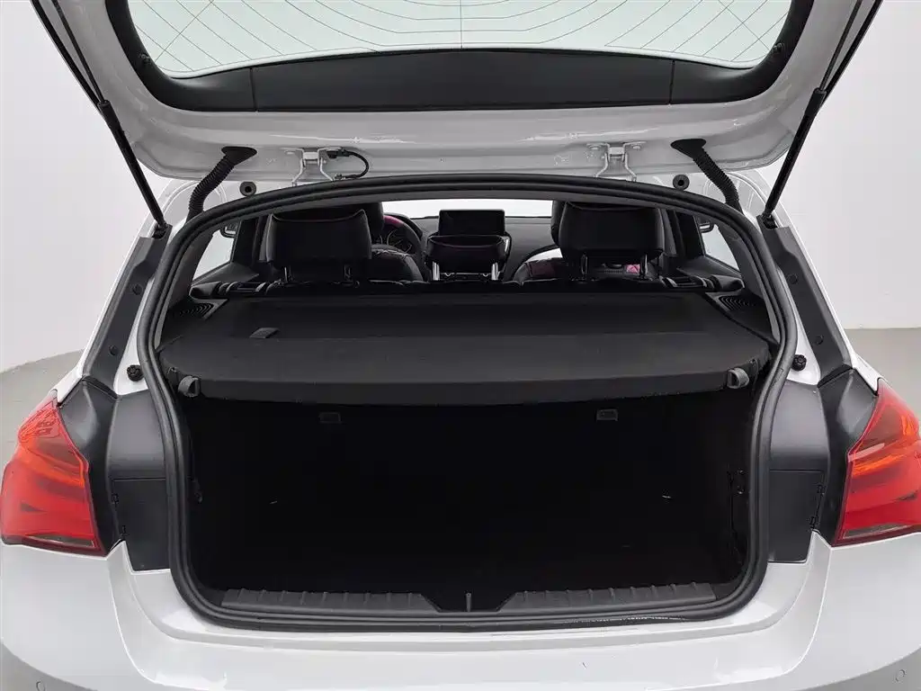 BMW 1 Series 2016 — фото 16