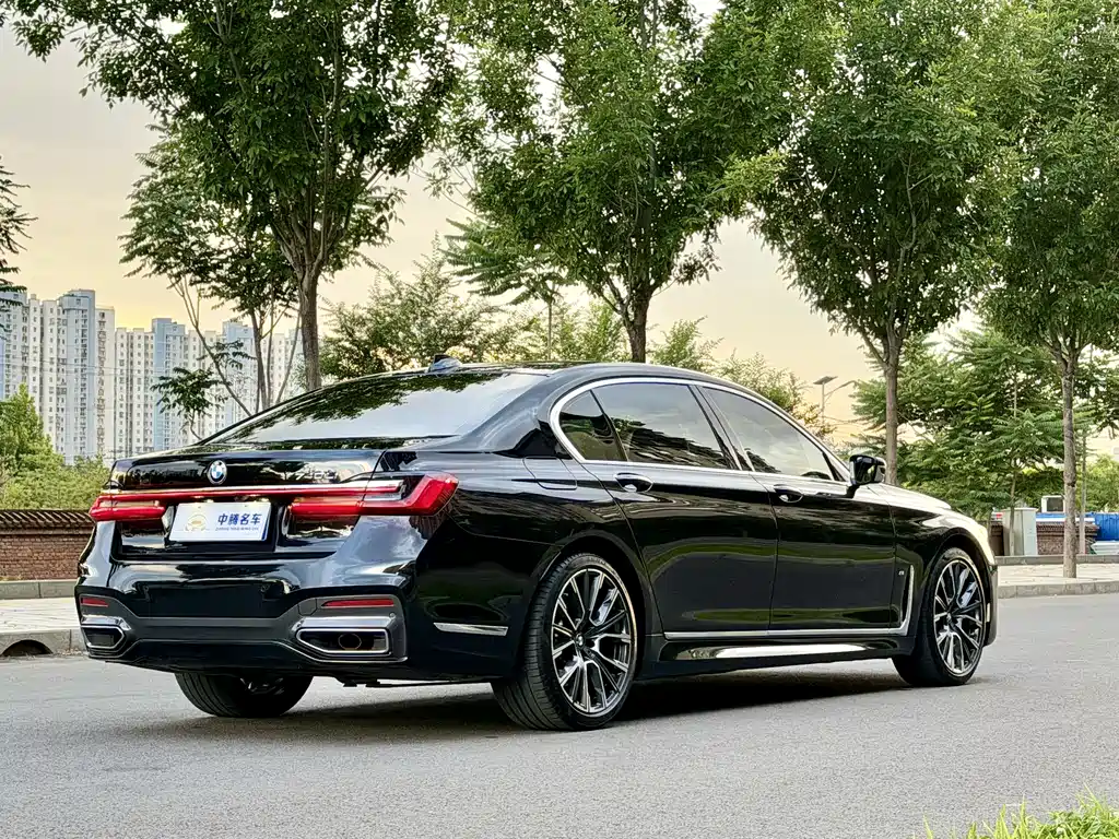 BMW 7 Series 2022 — фото 35