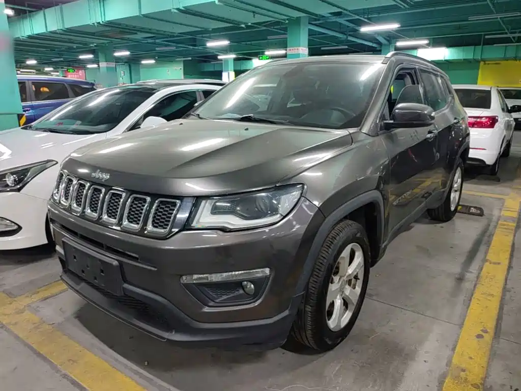 Jeep Compass 2017 — фото 1
