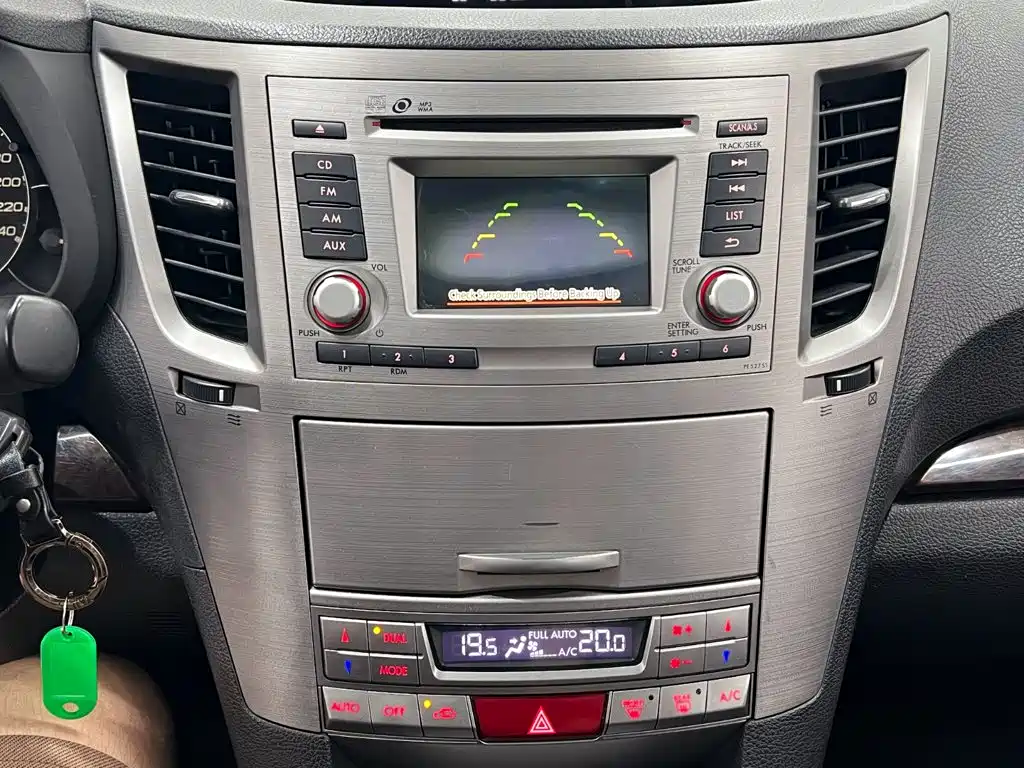 Subaru Outback 2012 — фото 11